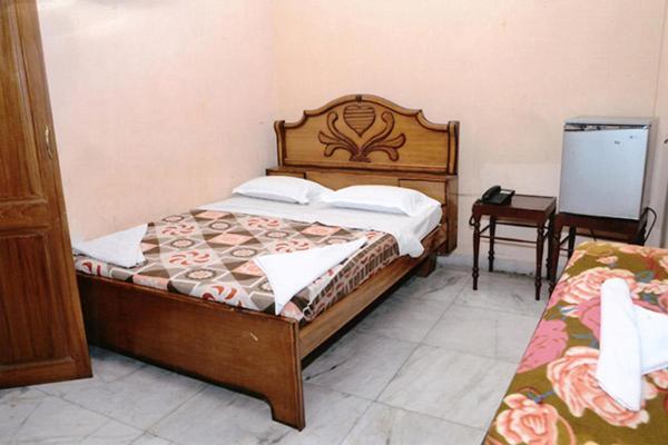 Hotel Soorya Heritage Inn Пондичери Екстериор снимка